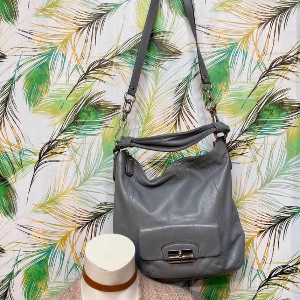 ✅✅ SOLD ✅✅ Coach Hobo/Shoulder Bag comes w/strap